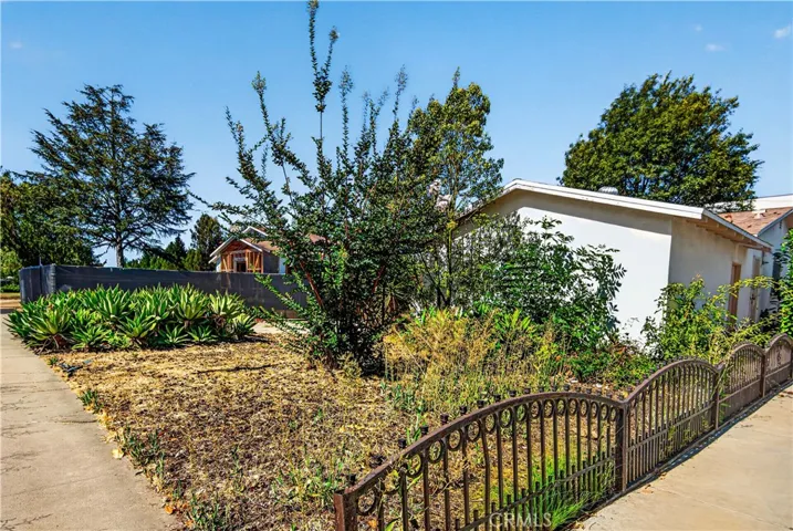 5807 Bevis Avenue, Sherman Oaks, California 91411