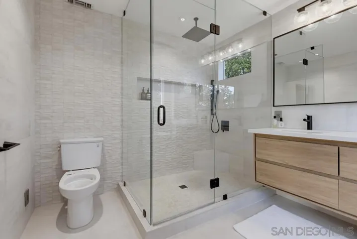 1306 Salisbury Rd, La Canada Flintridge, California 91012