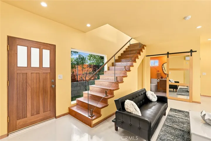 17660 Martha St, Los Angeles, California 91316