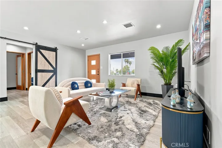 17660 Martha St, Los Angeles, California 91316