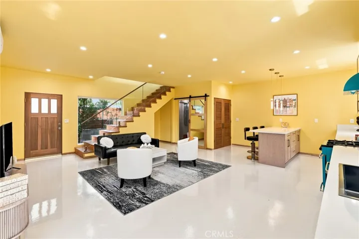 17660 Martha St, Los Angeles, California 91316