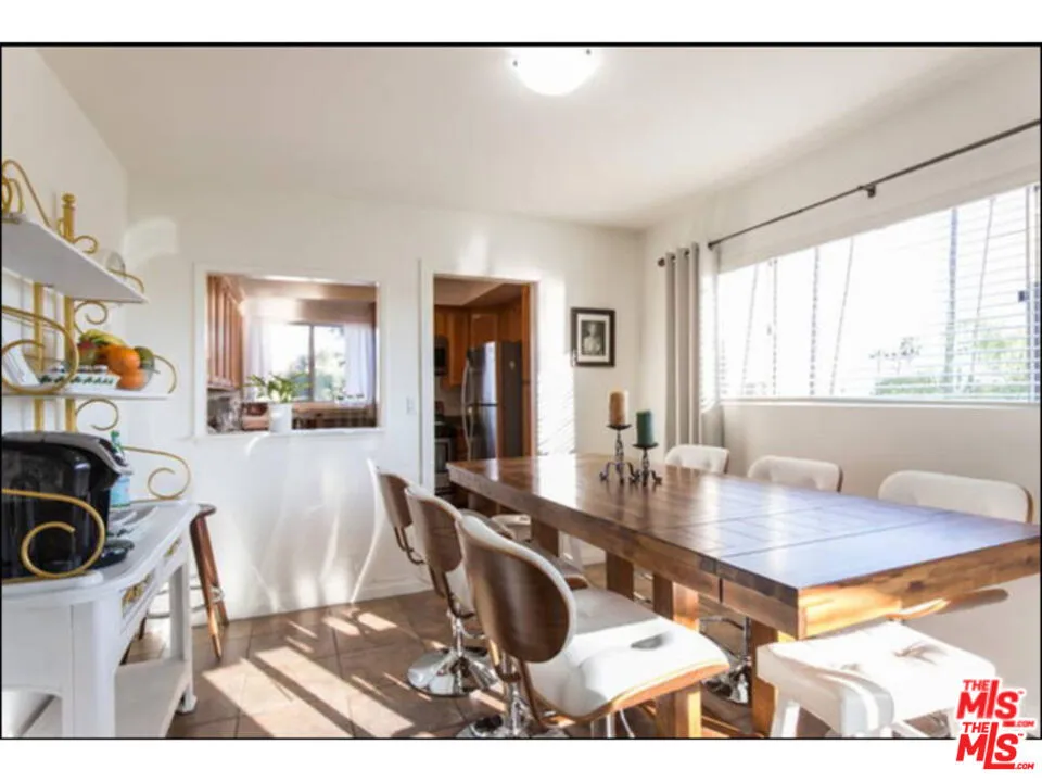 Dining Room-previous tenant