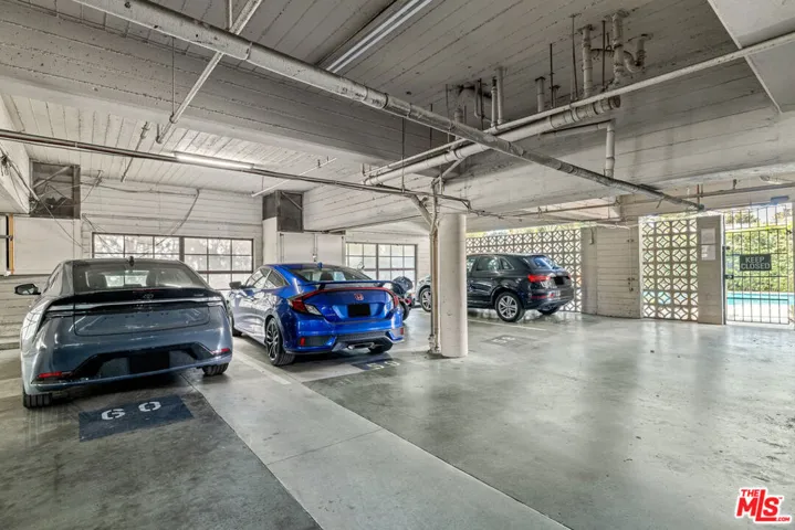 2 car side by side indoor park