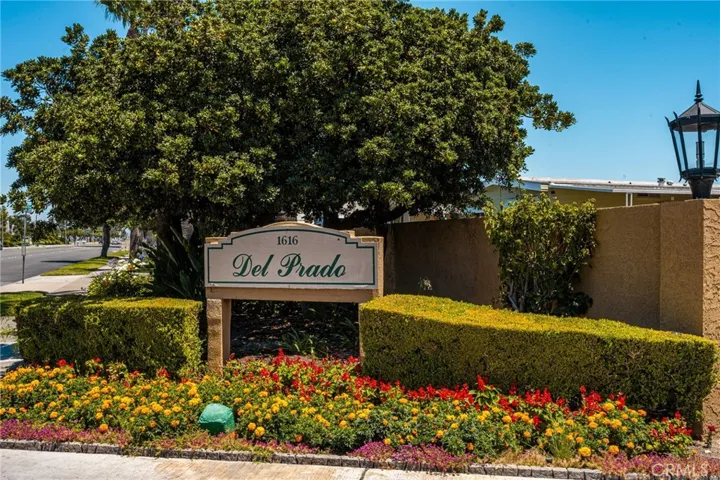 Entrance to park