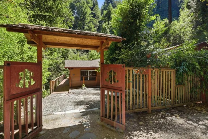 135 Glen Lomond Lane, Ben Lomond, California 95005