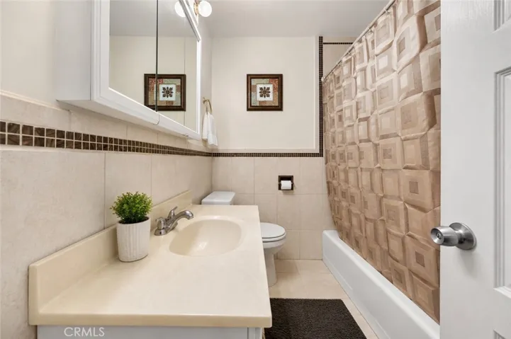 1037 W 133rd Street, Gardena, California 90247