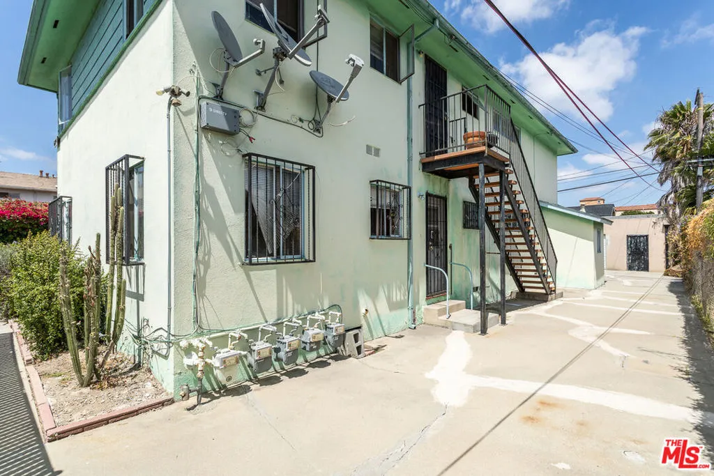 6124 S Victoria Avenue, Los Angeles, California 90043 — photo 4
