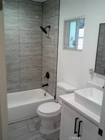 120 E 68th St, Long Beach, California 90805