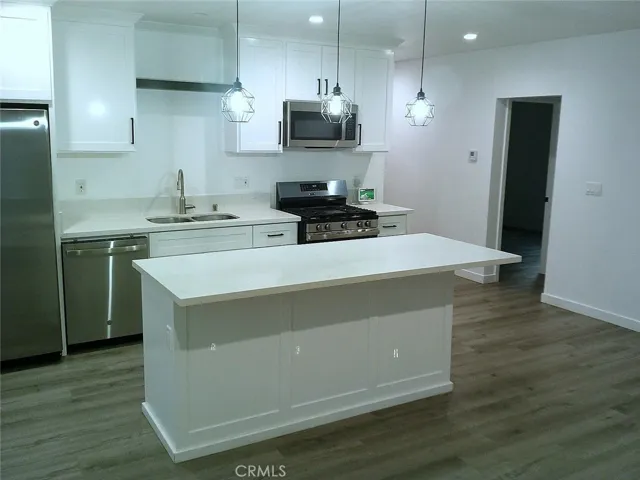 120 E 68th St, Long Beach, California 90805