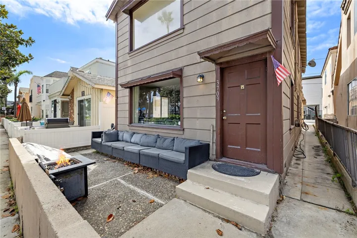 3709 W Balboa, Newport Beach, California 92663