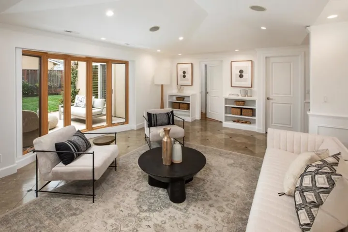 2121 Creeden Way, Mountain View, California 94040