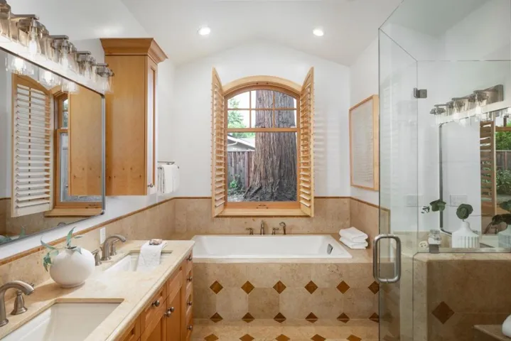 2121 Creeden Way, Mountain View, California 94040