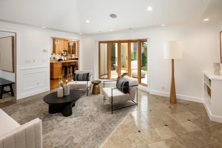 2121 Creeden Way, Mountain View, California 94040