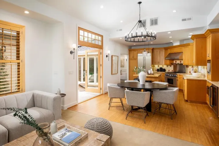 2121 Creeden Way, Mountain View, California 94040