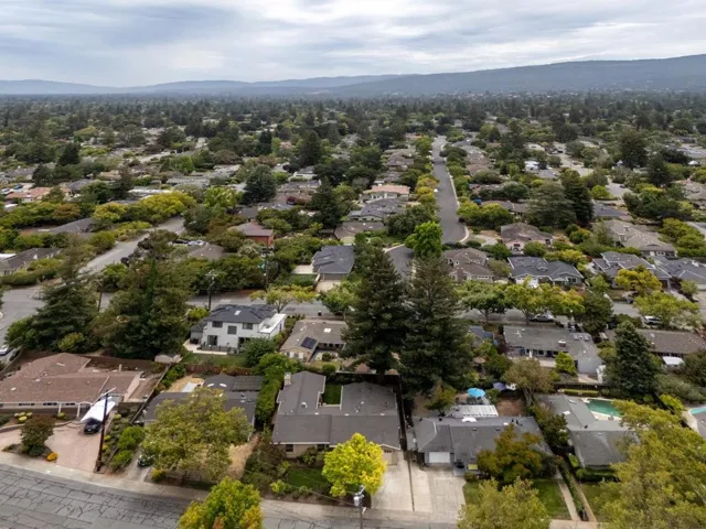 2121 Creeden Way, Mountain View, California 94040