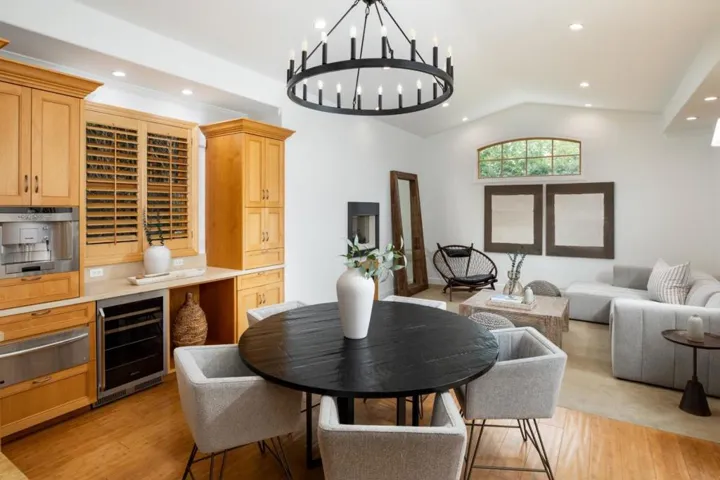 2121 Creeden Way, Mountain View, California 94040