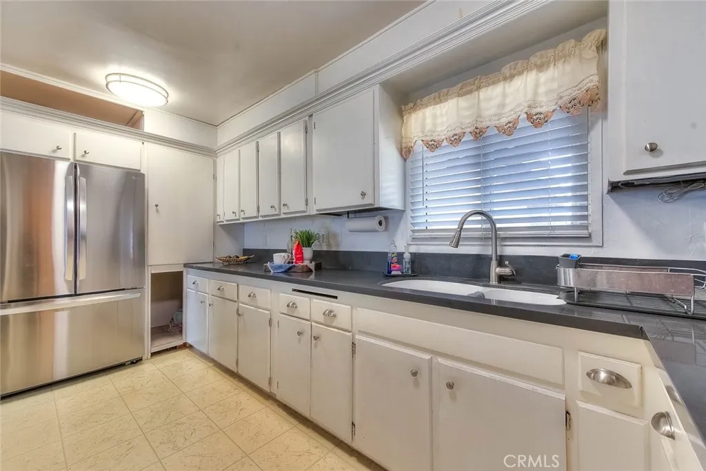 Kitchen 5