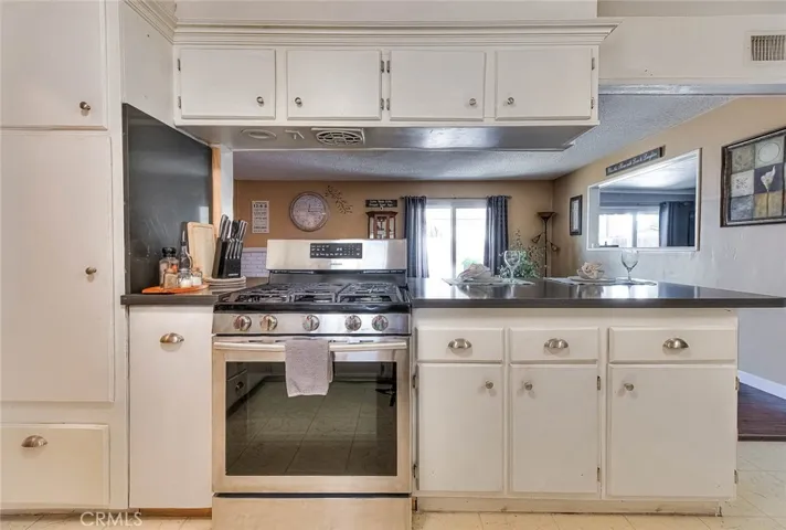 Kitchen 4