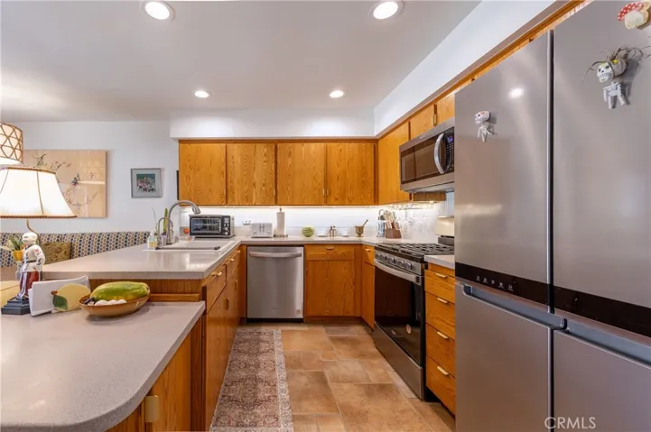 4100 Lake Harbor Lane, Westlake Village, California 91361