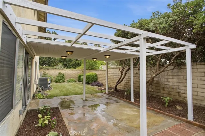 25348 Via Palacio, Valencia, California 91355