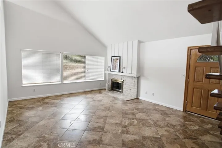 25348 Via Palacio, Valencia, California 91355