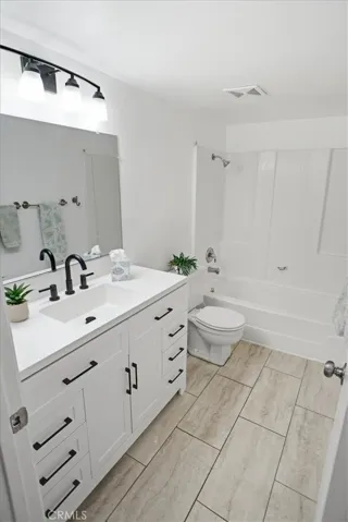 25348 Via Palacio, Valencia, California 91355