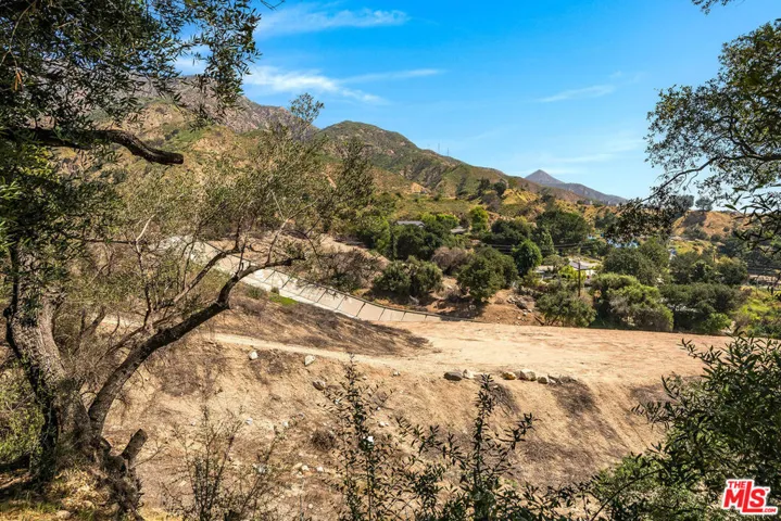 3172 Rubio Canyon Road, Altadena, California 91001