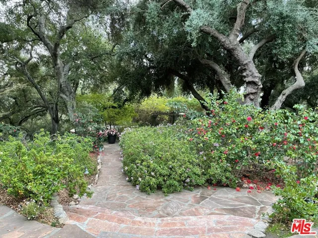 3172 Rubio Canyon Road, Altadena, California 91001