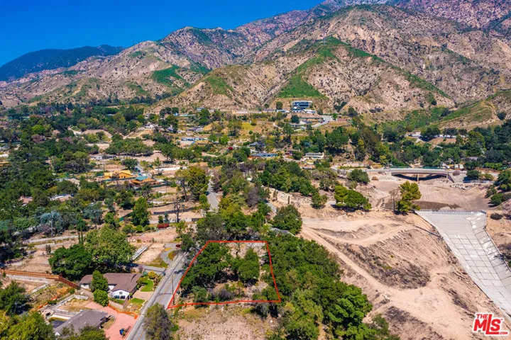 3172 Rubio Canyon Road, Altadena, California 91001