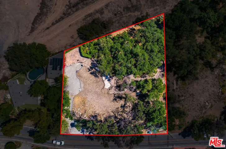 3172 Rubio Canyon Road, Altadena, California 91001