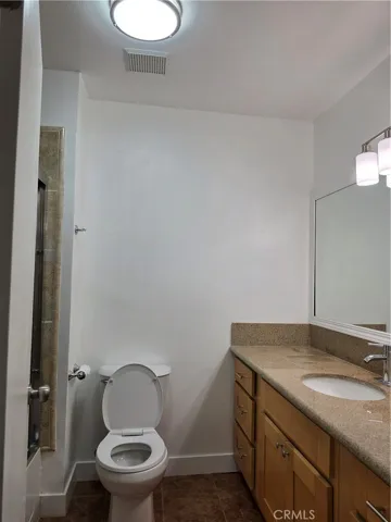 2nd Bath Upstairs