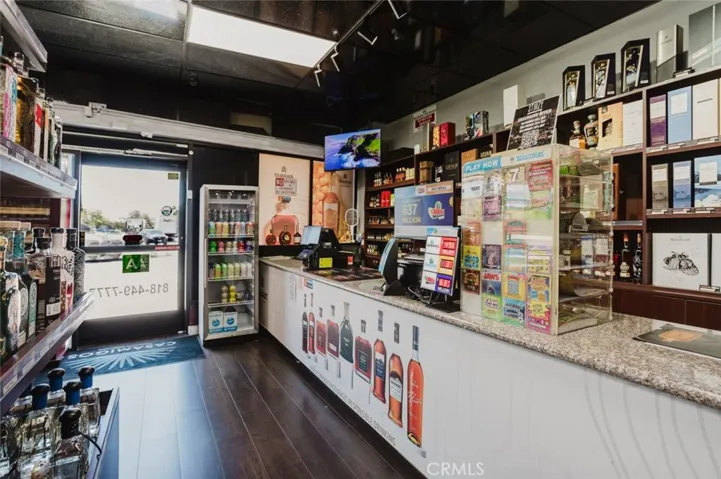 465 W Broadway, Glendale, California 91204