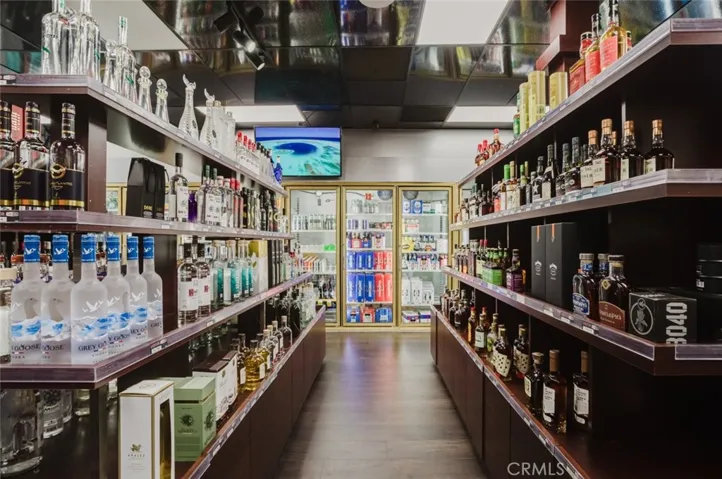 465 W Broadway, Glendale, California 91204