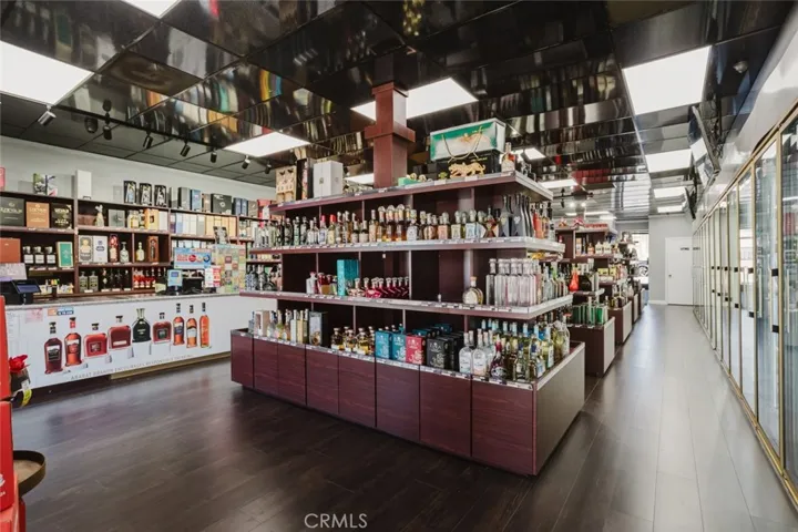 465 W Broadway, Glendale, California 91204