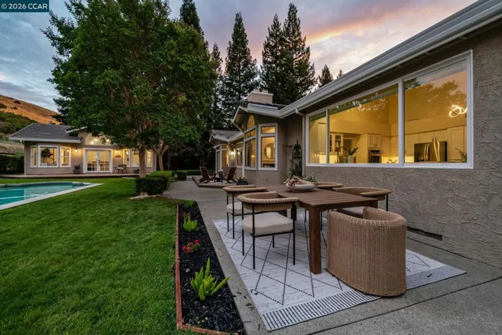 107 Dana Highlands Court, Danville, California 94526