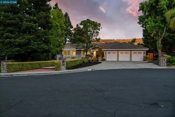 107 Dana Highlands Court, Danville, California 94526