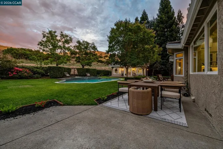 107 Dana Highlands Court, Danville, California 94526