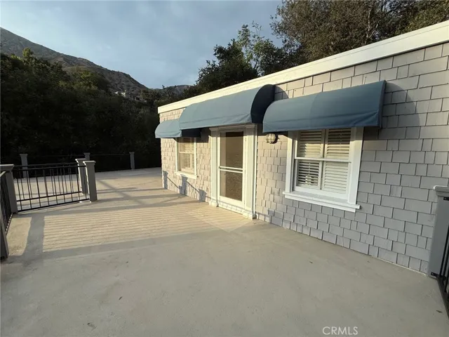 302 Churchill Road, Sierra Madre, California 91024