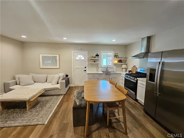 1554 Orange Avenue C, Costa Mesa, California 92627