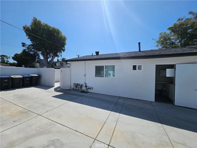 1554 Orange Avenue C, Costa Mesa, California 92627