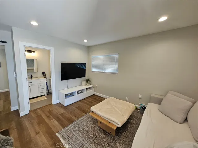 1554 Orange Avenue C, Costa Mesa, California 92627