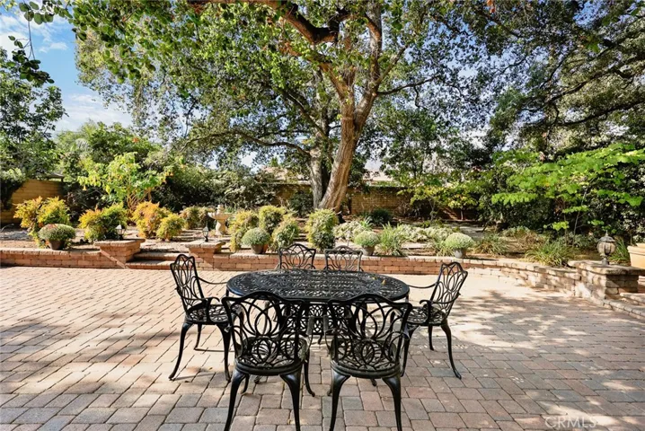 261 Oakhurst, Arcadia, California 91007