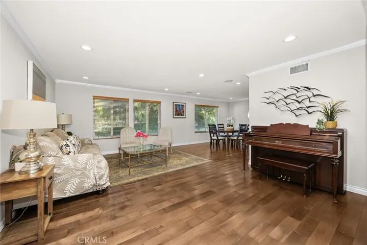 261 Oakhurst, Arcadia, California 91007