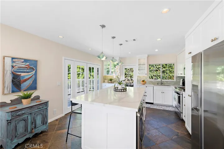 637 Saint Anns Drive, Laguna Beach, California 92651