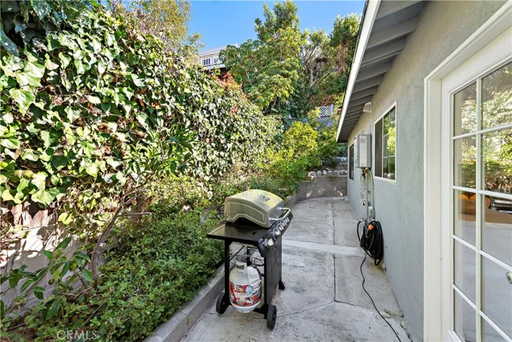 637 Saint Anns Drive, Laguna Beach, California 92651
