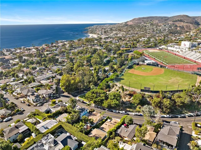 637 Saint Anns Drive, Laguna Beach, California 92651
