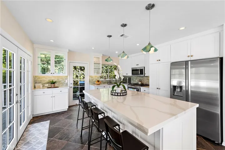 637 Saint Anns Drive, Laguna Beach, California 92651