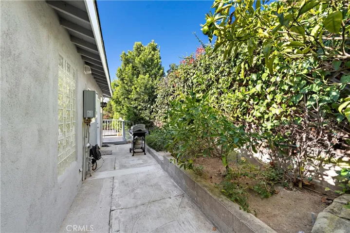 637 Saint Anns Drive, Laguna Beach, California 92651