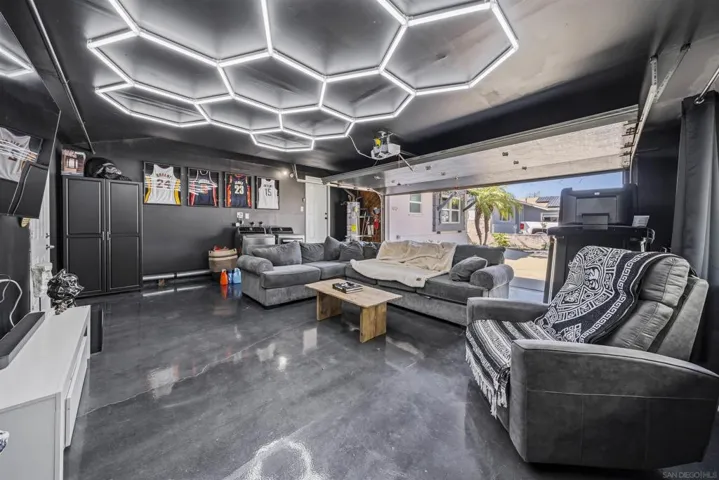 1412 Cornwall St, Spring Valley, California 91977