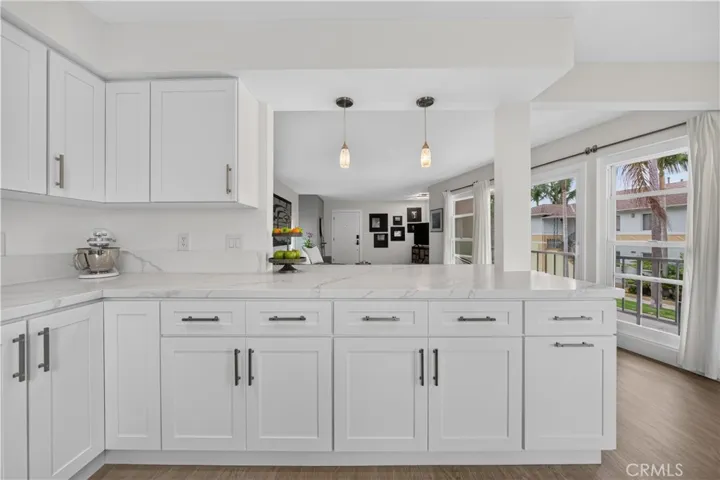 5301 E The Toledo 101, Long Beach, California 90803